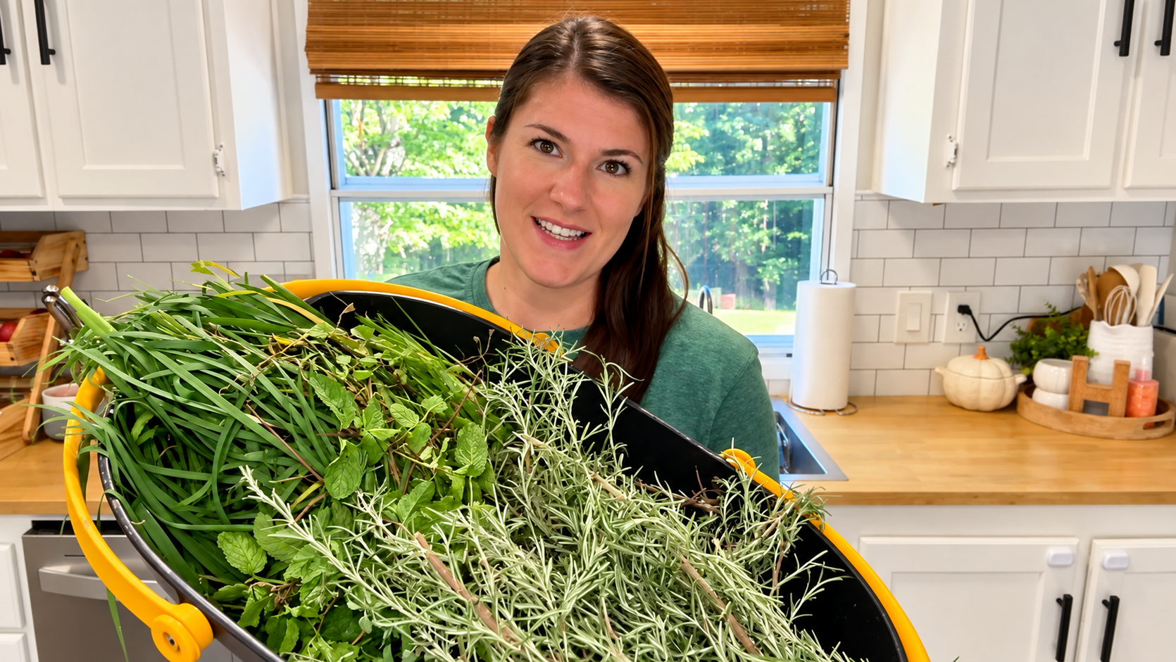 How to Harvest and Dry Fresh Herbs from the Garden